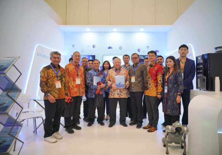 ZTE Perkenalkan Berbagai Server dan Smartphone di Indocomtech 2024