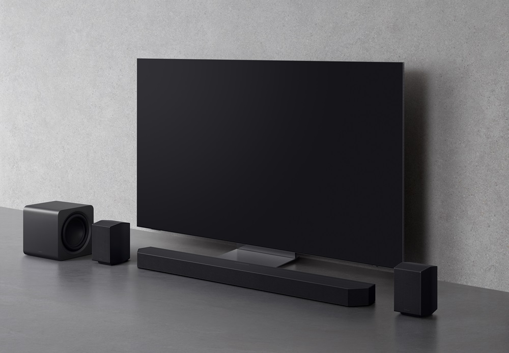 Samsung-TVs-and-Displays-CES-2025-Soundbar-HW-Q990F-HW-QS700F_main1
